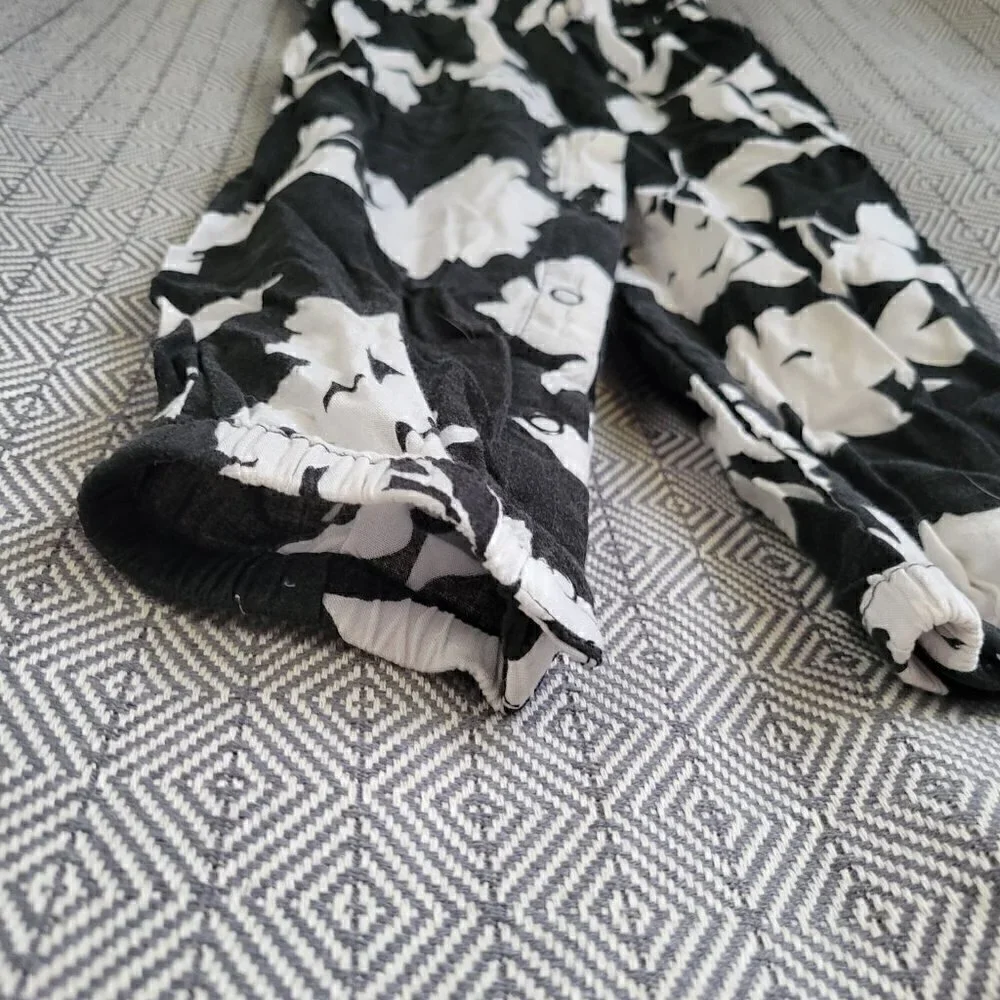 Crazy 8 Black And White Floral Romper Size 3T